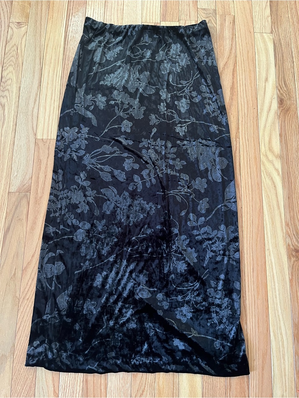 DKNY Black Floral Velvet Burnout Maxi Skirt Large Romantic 90s Holiday Feminine